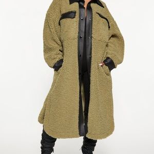 Forest green shacket large. Never worn brand new.